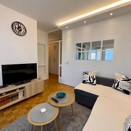 Bright Elegant Cozy - New Apartment Belgrade